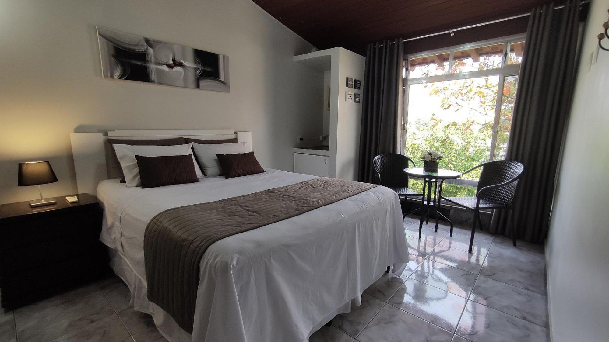 3 Praias, Apartamentos, Piscinas, Luxo - Angra Temporada Ангра-дус-Рейс Номер фото